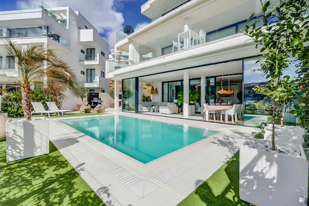 Picture of 131 - Luxury Apartment with Private Pool and Views, El Higueron ...