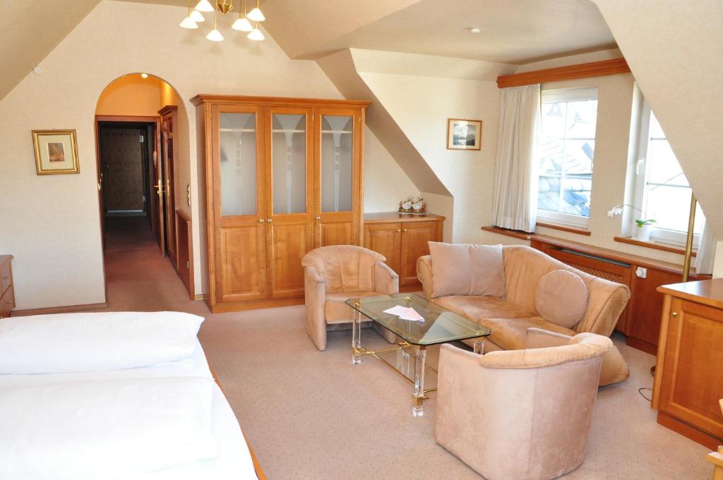 Posezení v ubytování Hotel Sauerländer Hof