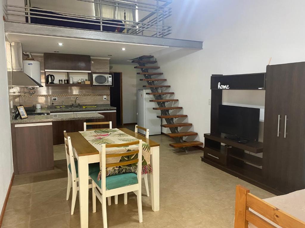 Kuchyň nebo kuchyňský kout v ubytování Duplex 2 Villa Ramallo