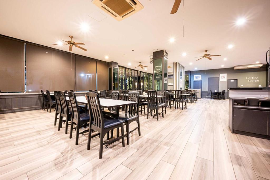 Dancenter Luxury Underwater World Pattaya - Resim 21