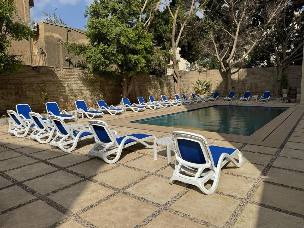Bazén v ubytování Dyafa Pyramids Hotel & Spa nebo v jeho okolí