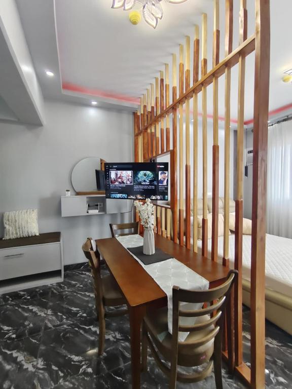 Kuchyň nebo kuchyňský kout v ubytování Cosy Nest Royal Oceancrest Mactan
