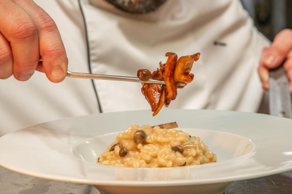 VIP Executive Arts Hotel