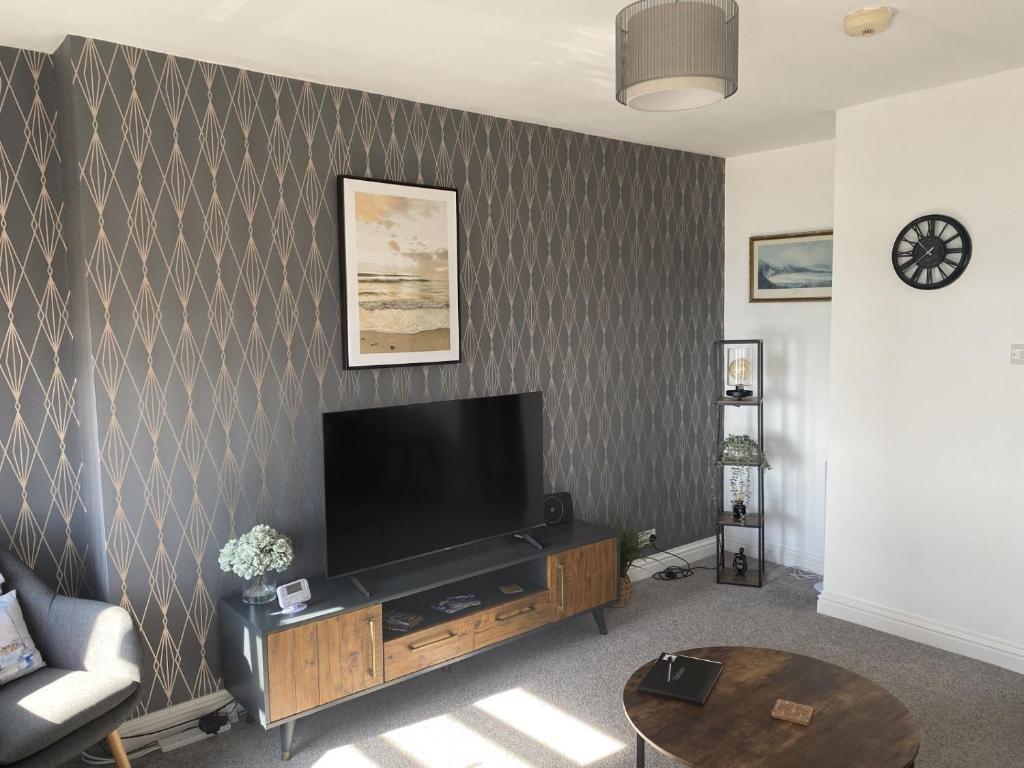 Sunrise View Flat 1 4