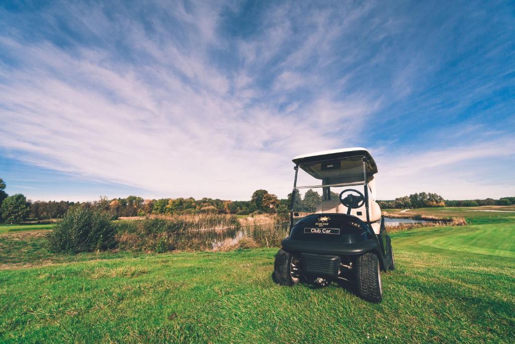 Golf v rezortu nebo okolí