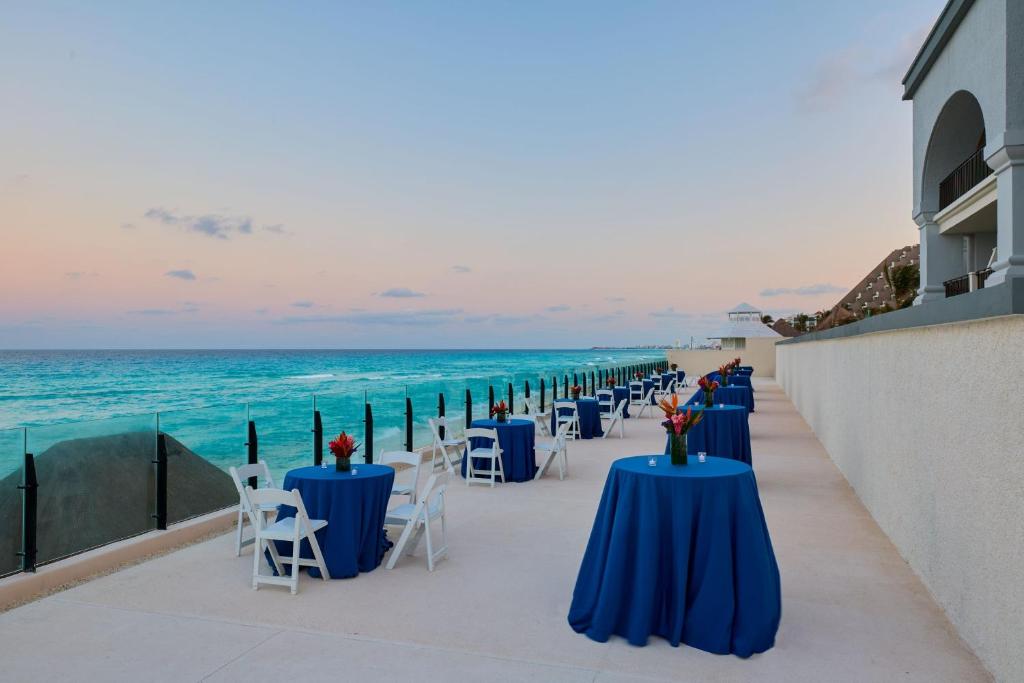 Marriott Cancun, An All-Inclusive Resort photo