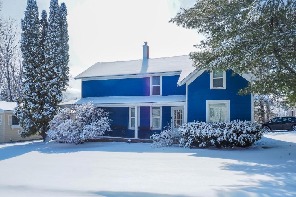 Το κτήριο όπου στεγάζεται  η παραθεριστική κατοικία