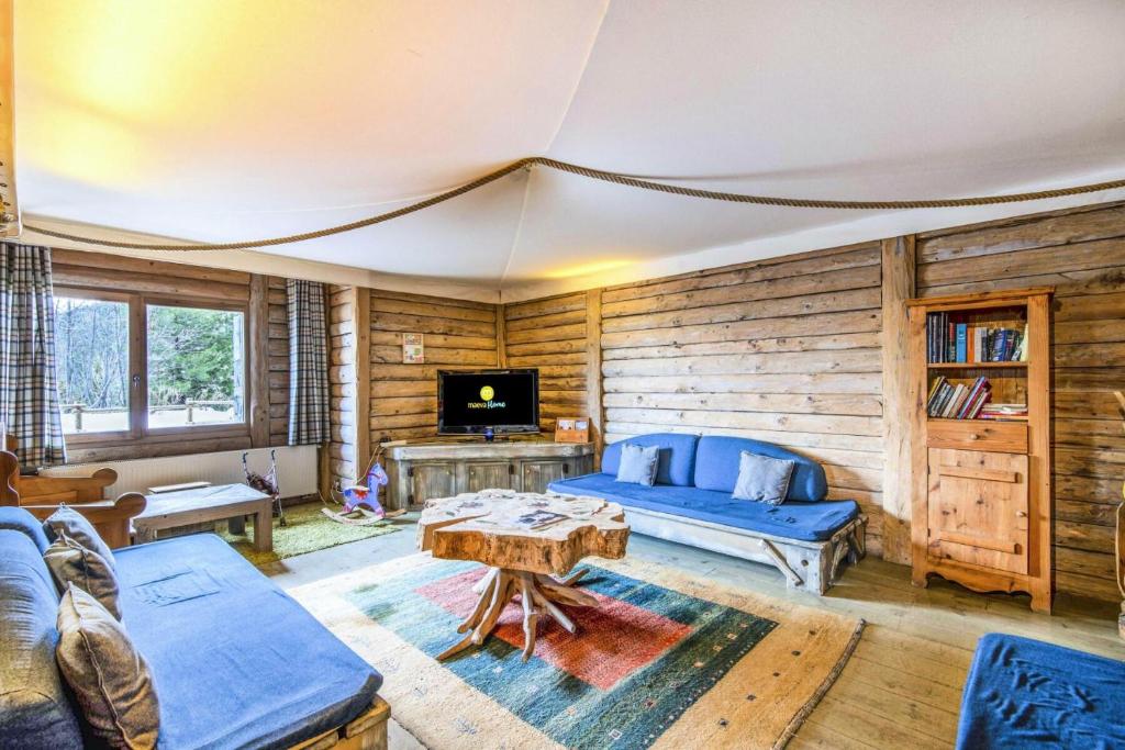 Televízia a/alebo spoločenská miestnosť v ubytovaní Résidence Le Roselend - maeva Home - Appartement 3 Pièces 6 Personnes - Sélection MAE-0983