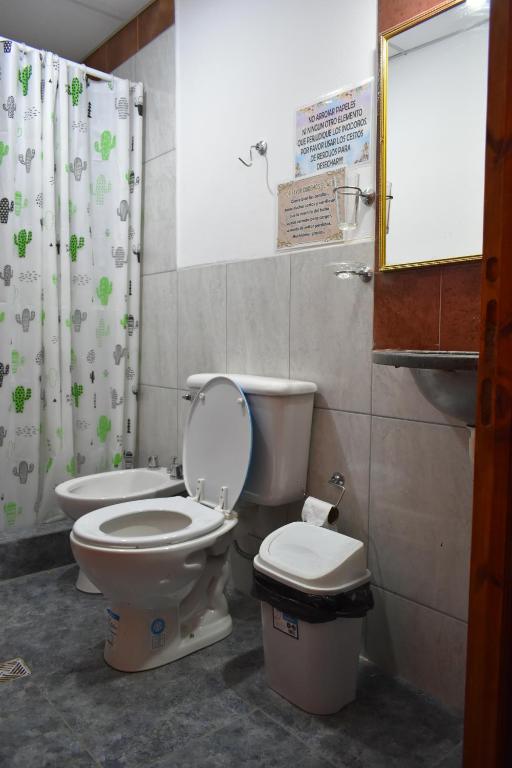 Koupelna v ubytování Raíces Hospedaje