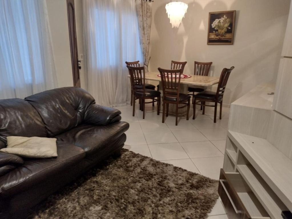Χώρος καθιστικού στο House near the Airport, Downtown and near Curitiba