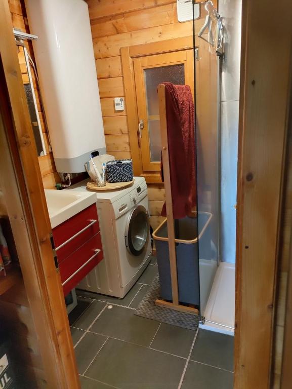 Vannituba majutusasutuses Knusperhäuschen mit Wellness-Oase