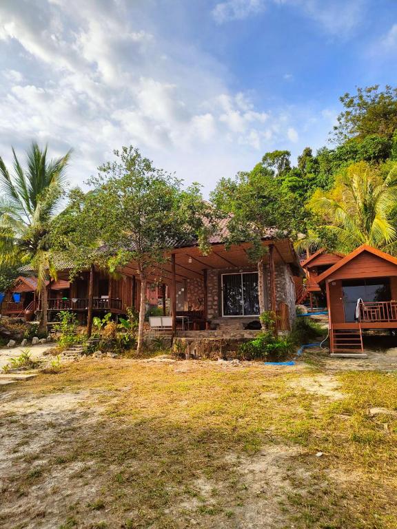 Zahrada ubytování Europe Enchanted Bungalow Koh Rong