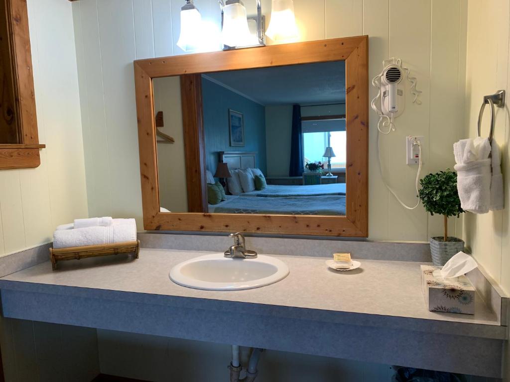 Koupelna v ubytování Cape Pines Motel