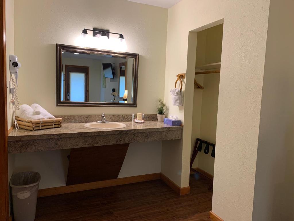 Koupelna v ubytování Cape Pines Motel