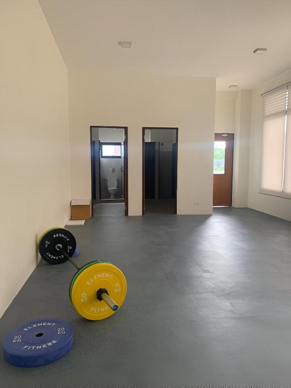 Fitness centrum a/nebo fitness zařízení v ubytování SAL'S Oceancrest Suite