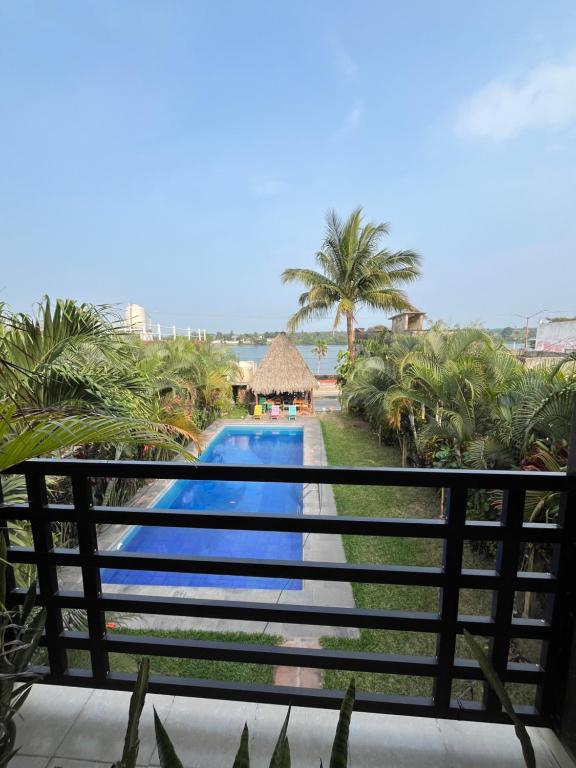 Πισίνα στο ή κοντά στο La Puerta del Sol