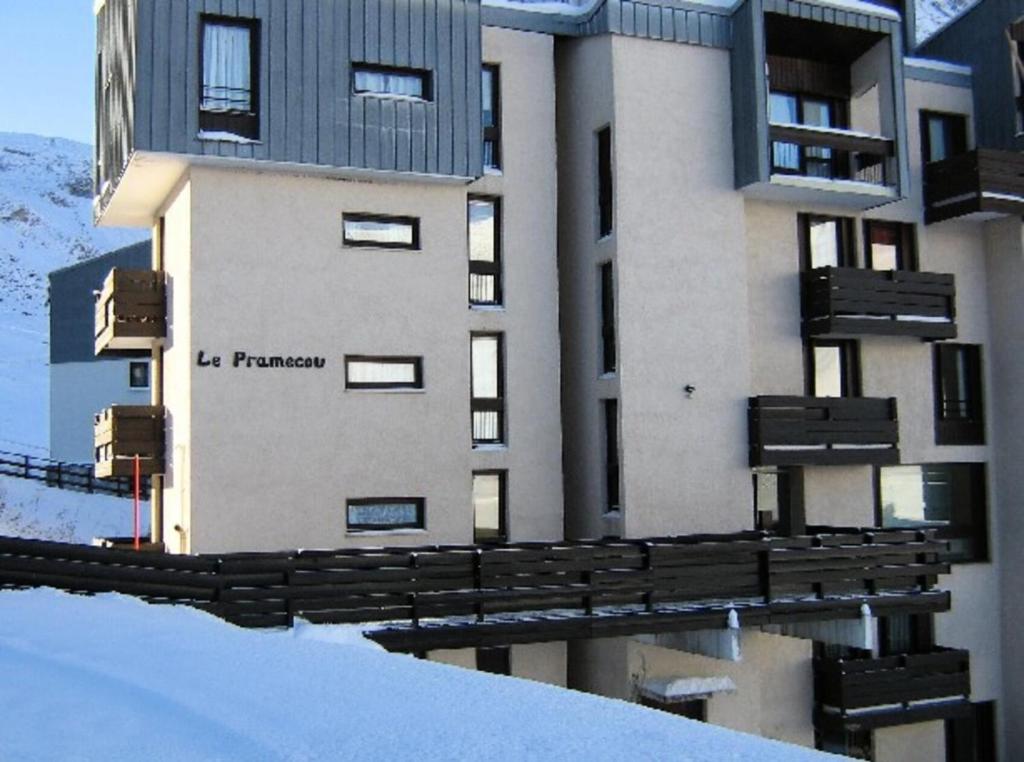Budova, v ktorej sa apartmán nachádza