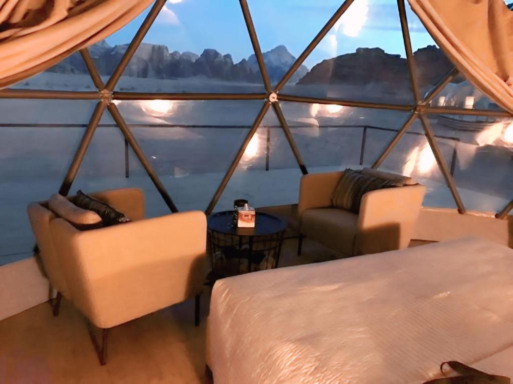 Příroda nedaleko luxury tent