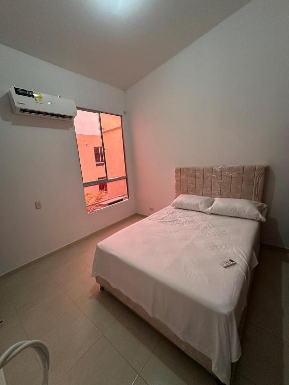 Postel nebo postele na pokoji v ubytování Apartamento Entresierras 3 hab con AC -un hogar lejos de casa