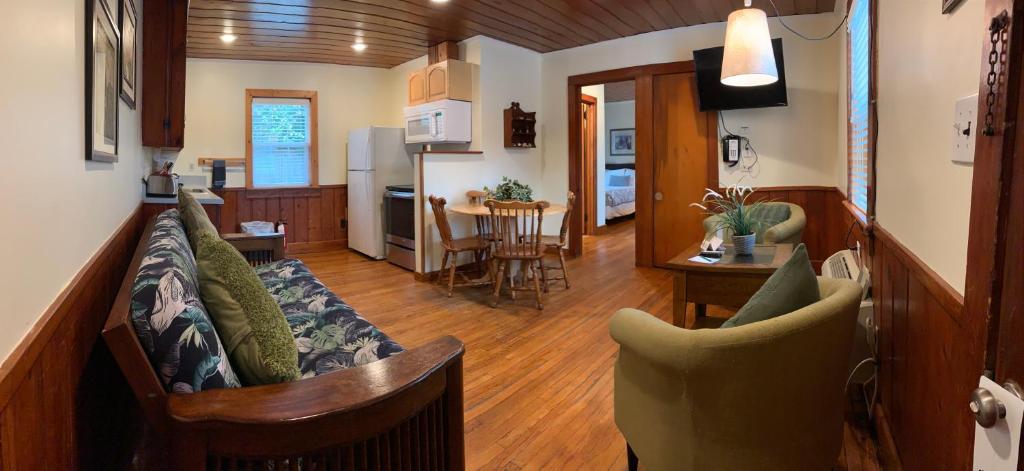 Posezení v ubytování Cape Pines Motel