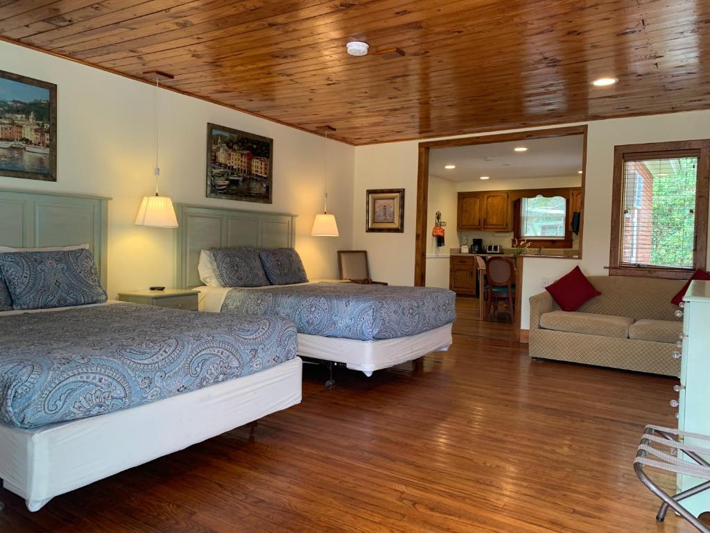 Posezení v ubytování Cape Pines Motel