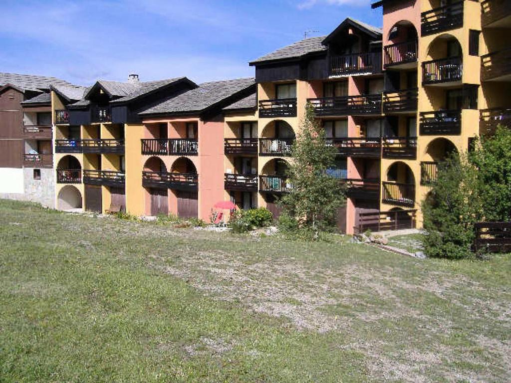 Budova, v ktorej sa apartmán nachádza