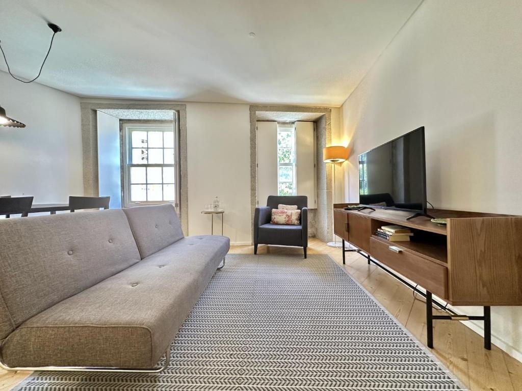 Heart of Porto Cozy Escape