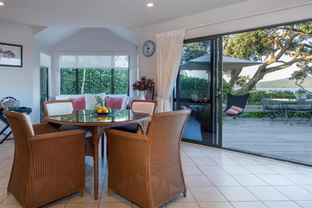 Takapuna Bay - Resim 4