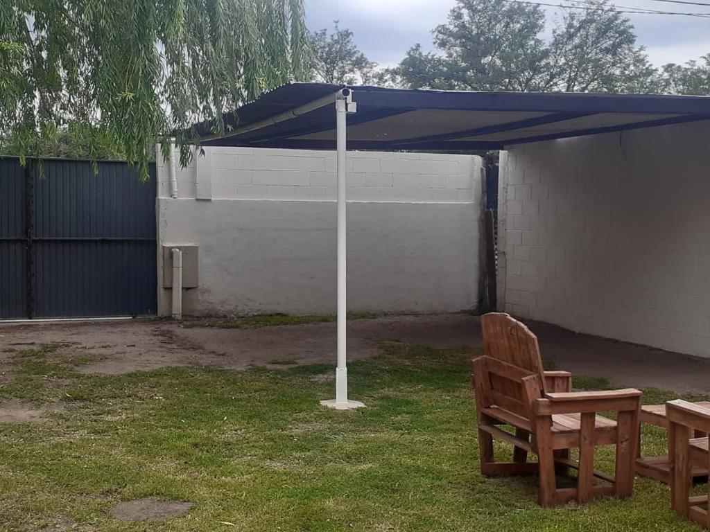 Monoambiente Juana Koslay - cerca del complejo AVE FENIX - Primer piso por escalera exterior