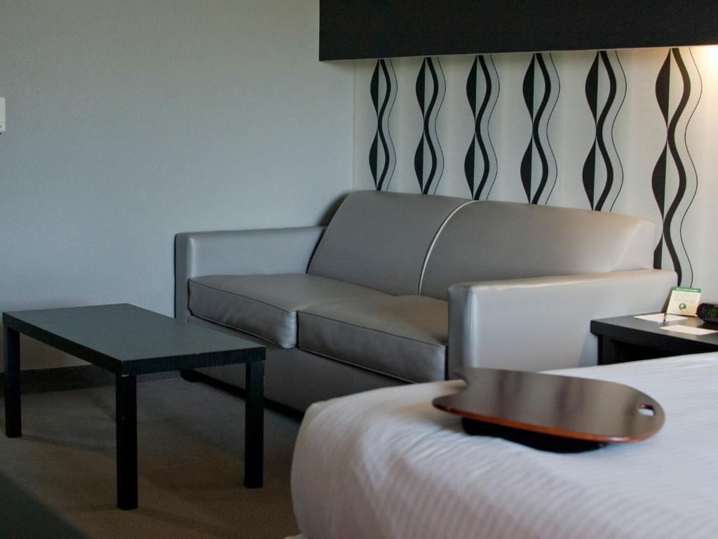 Metropolis Resort - Eau Claire - King Studio Con Sofá Cama - No Fumadores