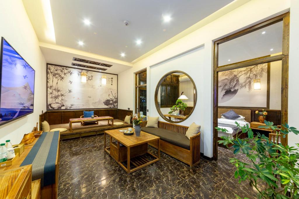 Posezení v ubytování Pingyao Harmony Hotel