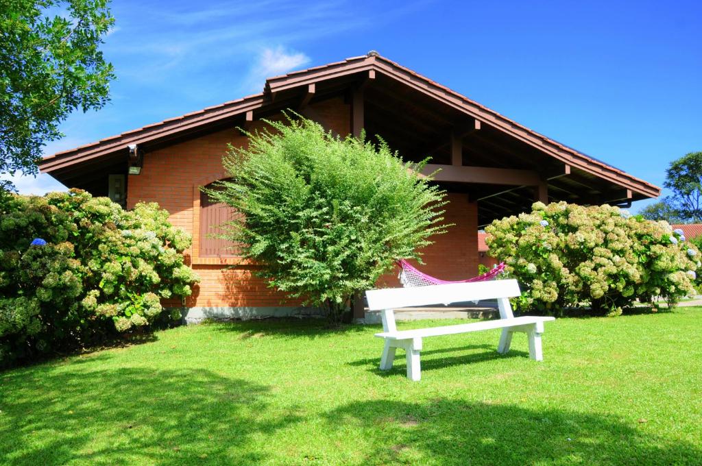 Hotel Bangalôs da Serra  Hotel Bangalôs da Serra