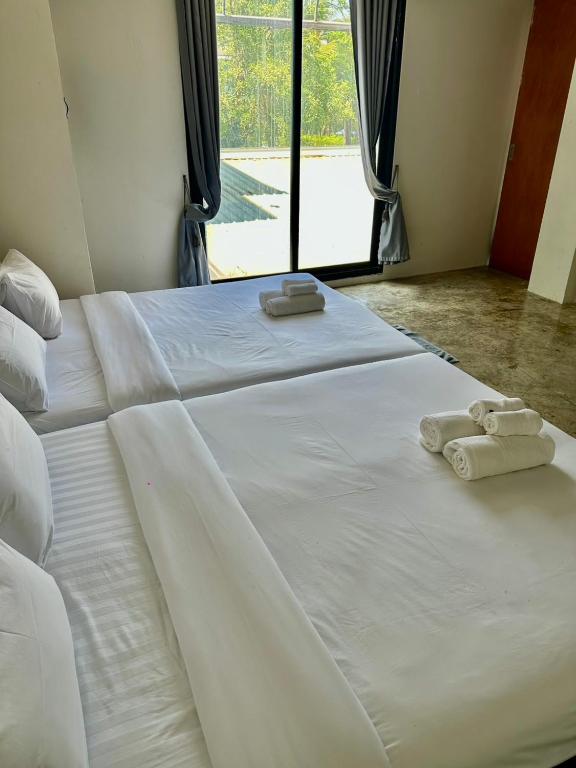 Ella Lamoon - Resim 31