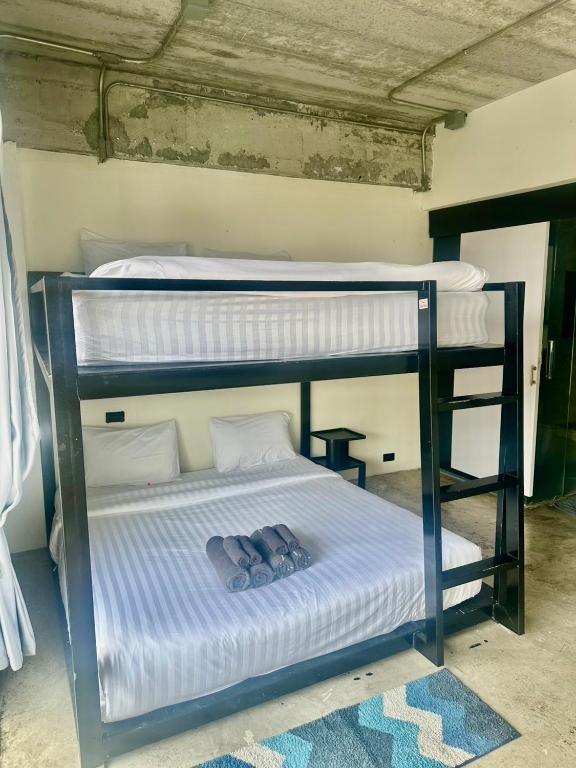 Ella Lamoon - Resim 30