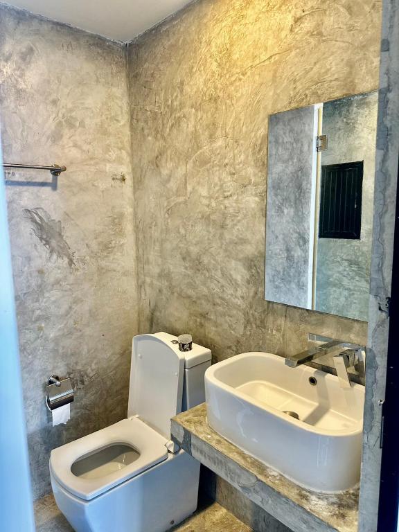 Ella Lamoon - Resim 14