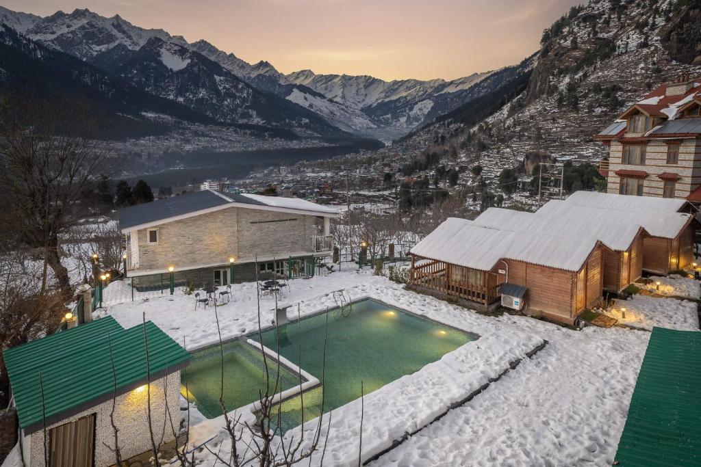 Nespecifikovaný výhled na hory nebo výhled na hory při pohledu z hotelu