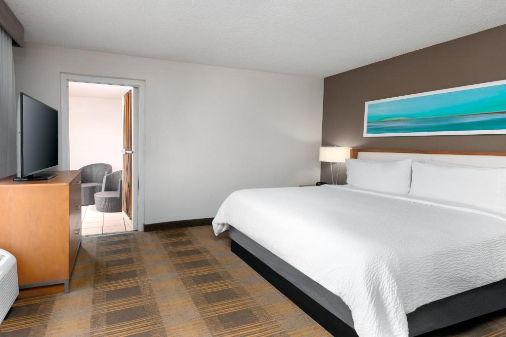 Holiday Inn Miami-Doral Area by IHG photo
