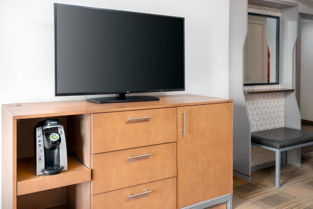 Holiday Inn Miami-Doral Area by IHG photo