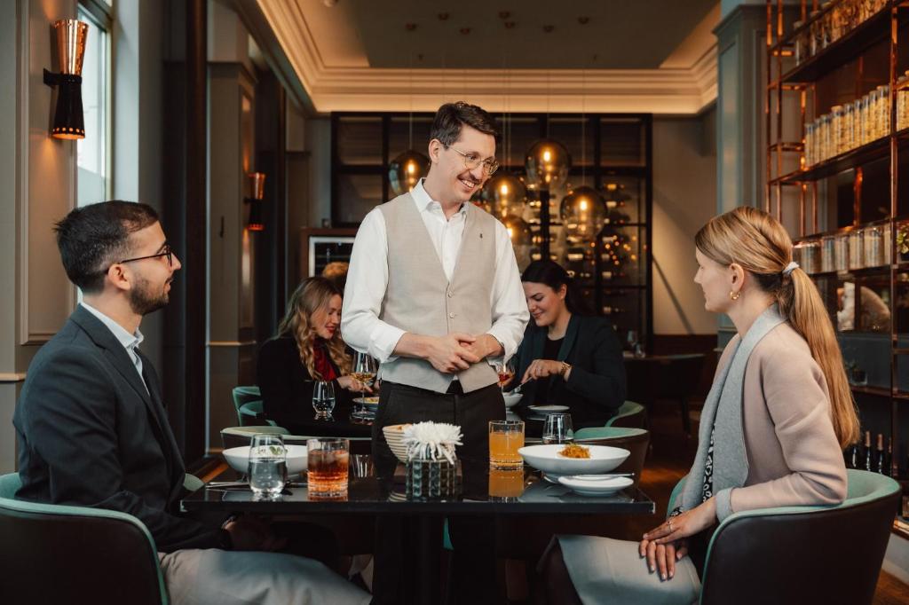 The Ritz-Carlton, Berlin - Resim 5