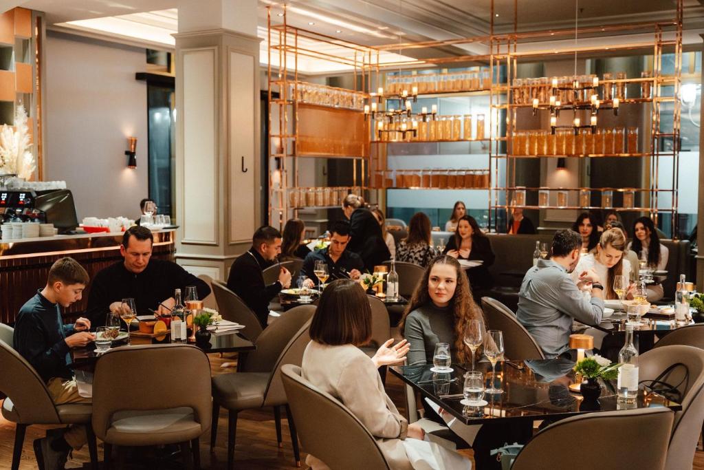 The Ritz-Carlton, Berlin - Resim 6