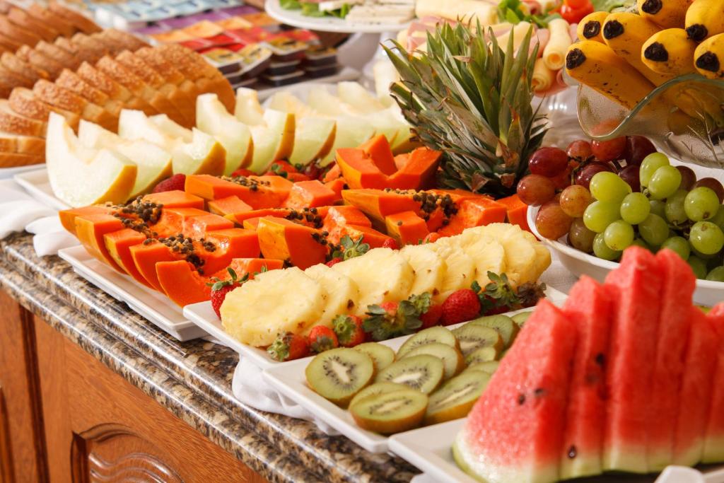Comida no hotel ou em algum lugar perto