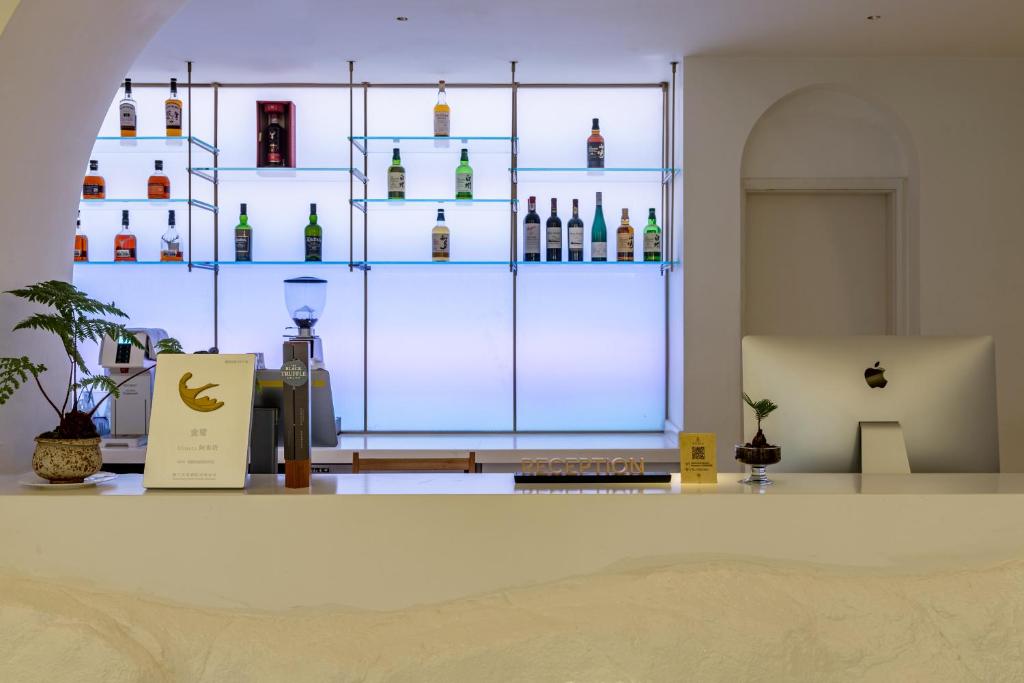 Nápoje v ubytování Almeta Designer Hotel