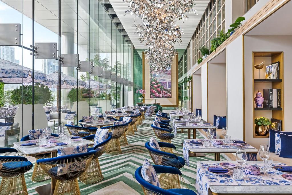 Restaurace v ubytování The St. Regis Downtown Dubai