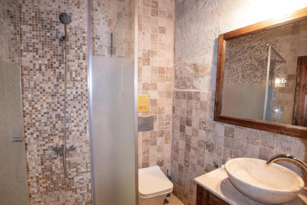 Elegance Cave Suites & Restaurant - 19