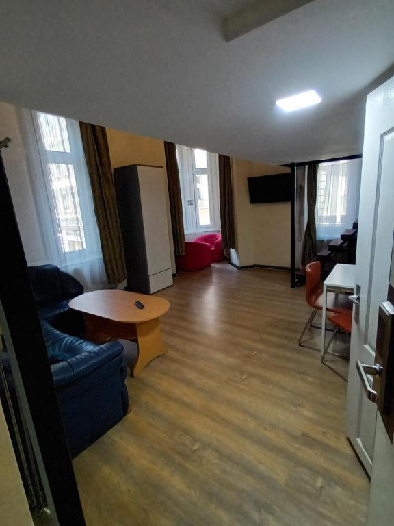 
One-Bedroom Standard Apartment
