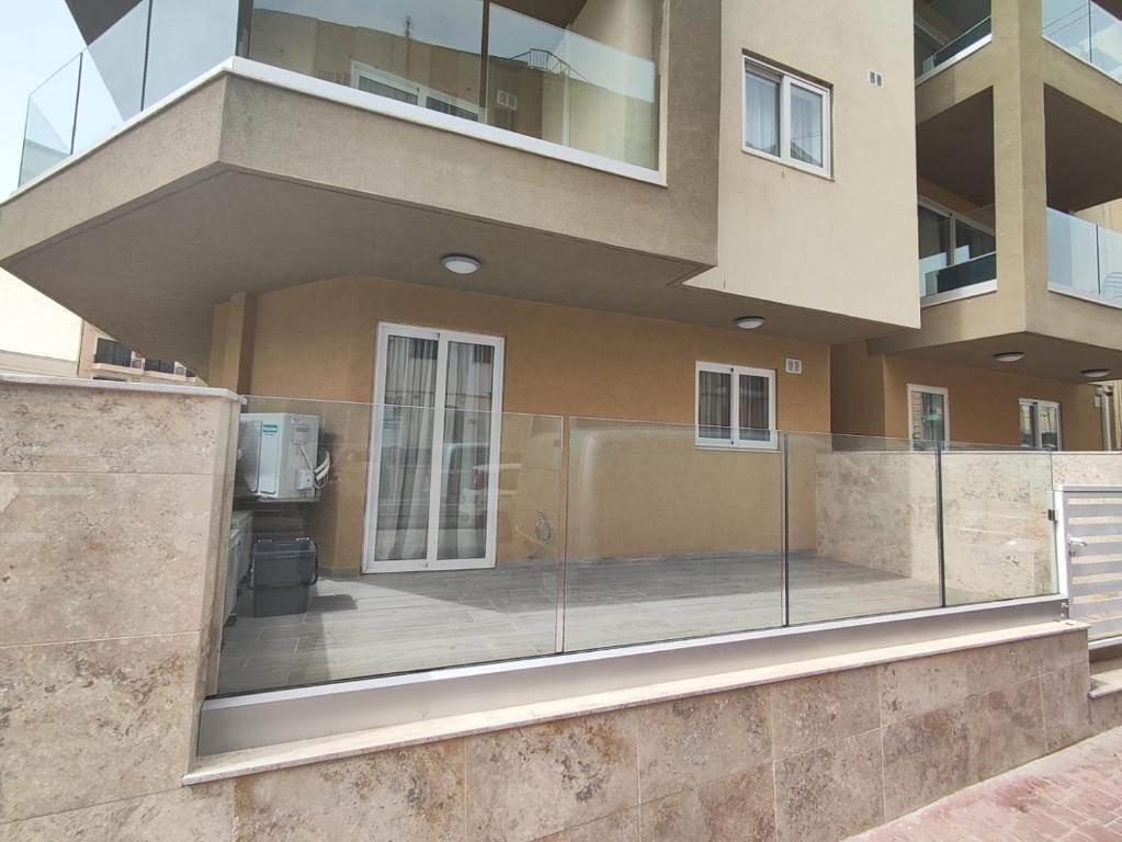 Wave Crest Holiday Apartments by Buena Vista - 1