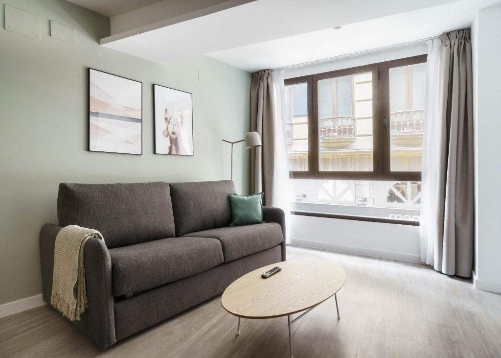 Limehome Granada Calle Lopez Rubio - 9