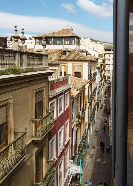 Limehome Granada Calle Lopez Rubio - 11