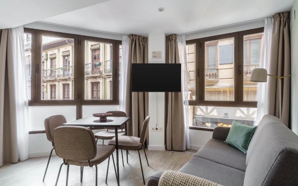 Limehome Granada Calle Lopez Rubio - 14