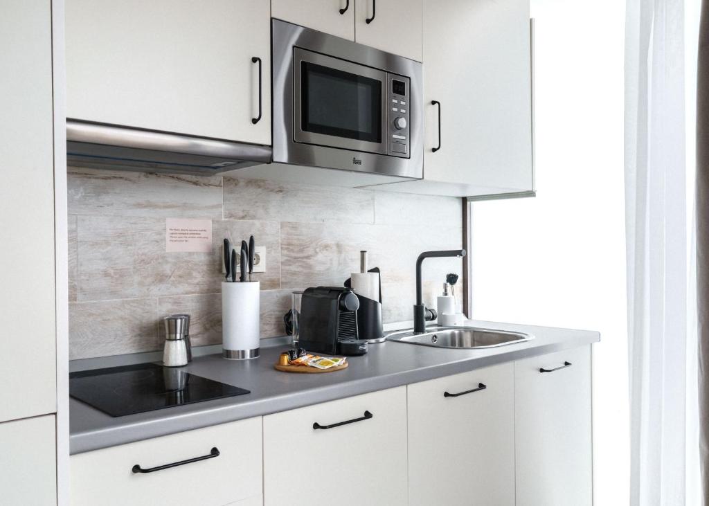 Limehome Granada Calle Lopez Rubio - 18